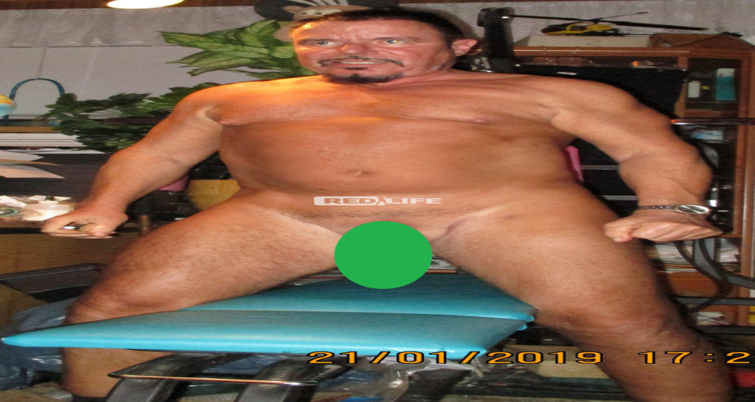 Das international erfahrene Erotik-Model Frankie