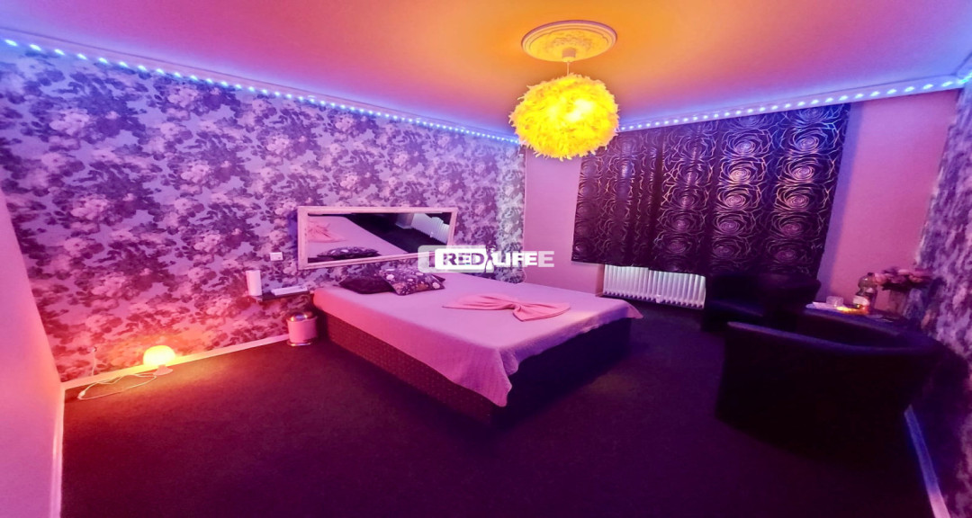 Zarobki 20 tyś.zł tygodniowo.
Ekskluzywny apartament