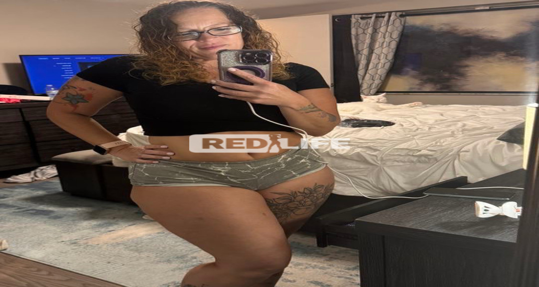 I seek a submissive MALE,