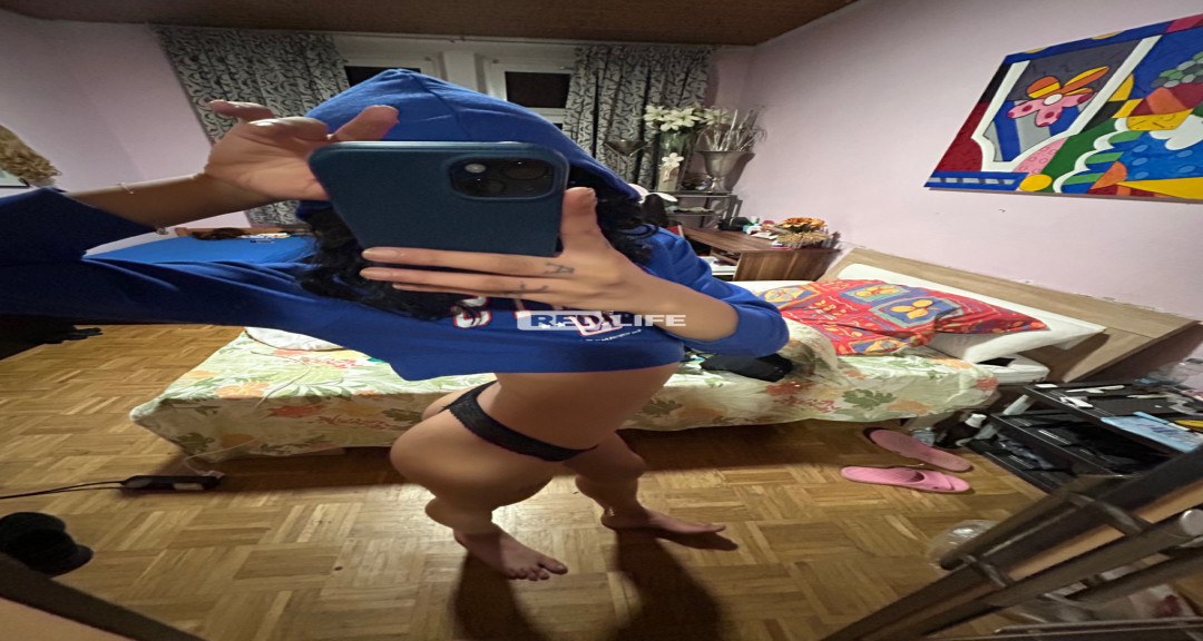 Hi im arab girl but