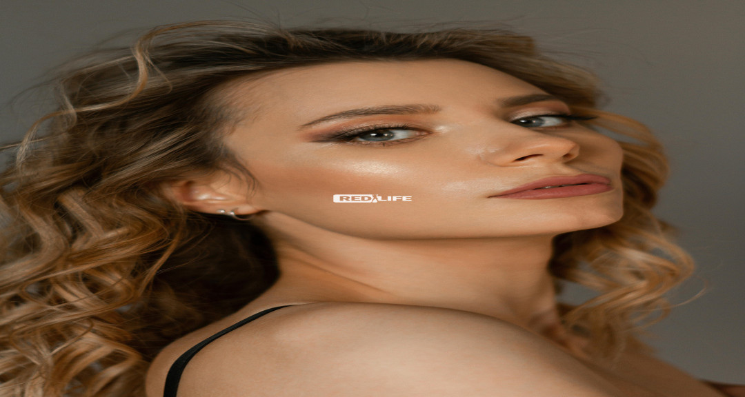 We need female models for