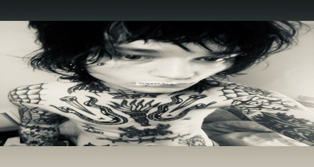 Im looking for a female