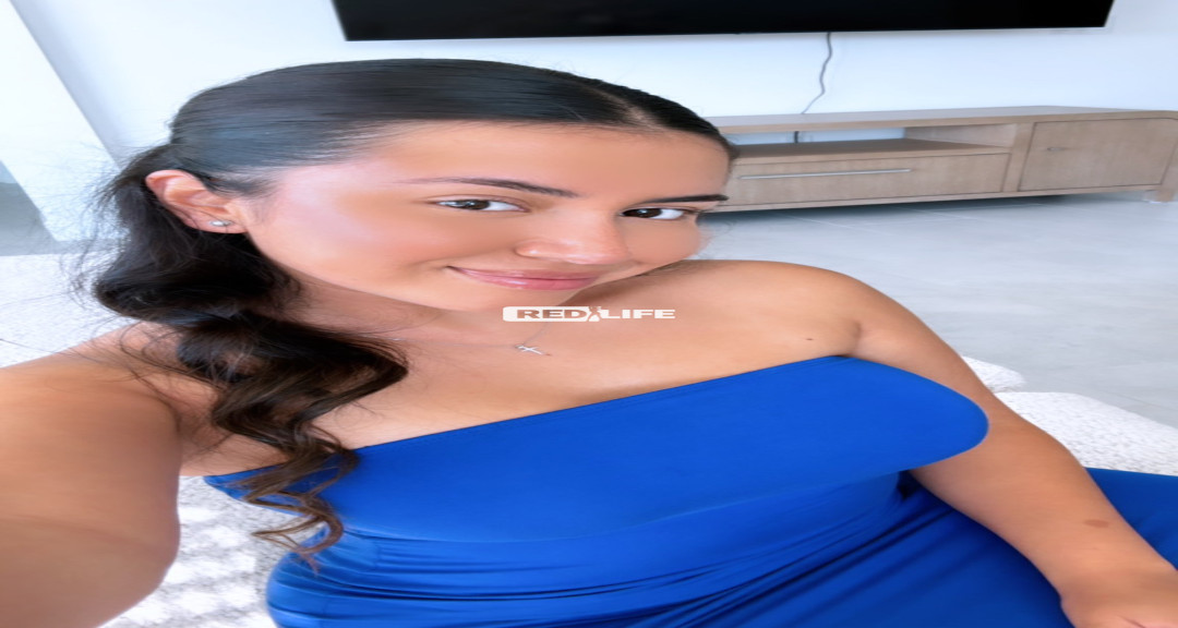 I'm a serious, well-endowed woman,