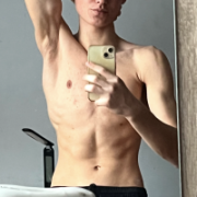 Fiatalfiucska