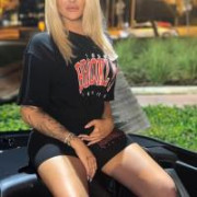 Nina699
