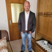 Tom89